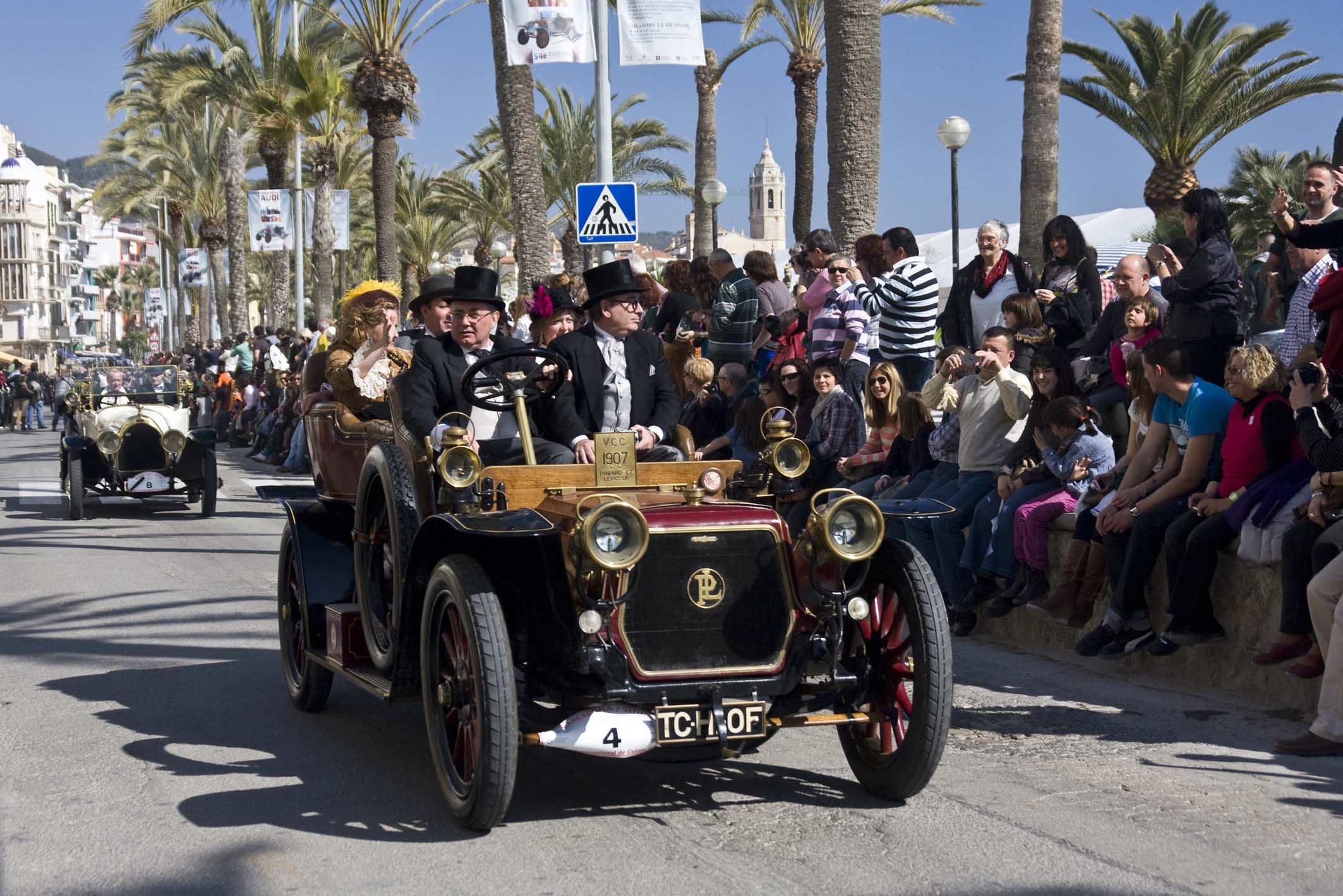 EL PÚBLICO SE VUELCA CON EL RALLYE BARCELONA-SITGES “GRAN PREMIO AUDI” Rallye Barcelona-Sitges.