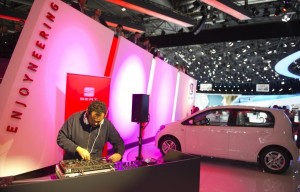 SetRatioSize900650-JVD9831 (1) SEAT EN EL SALÓN DE GINEBRA