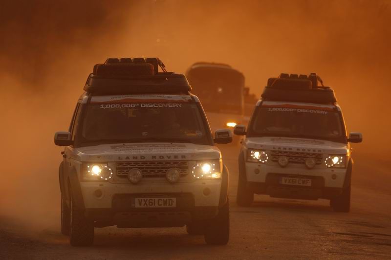 LAND ROVER JOURNEY OF DISCOVERY: DE UZBEKISTÁN A LA FRONTERA CHINA, PASANDO POR KAZAJISTÁN Y KIRGUISTÁN