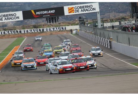 55.000 ESPECTADORES ASISTEN A LA CITA INAUGURAL DE LAS WORLD SERIES BY RENAULT EN ALCAÑIZ
