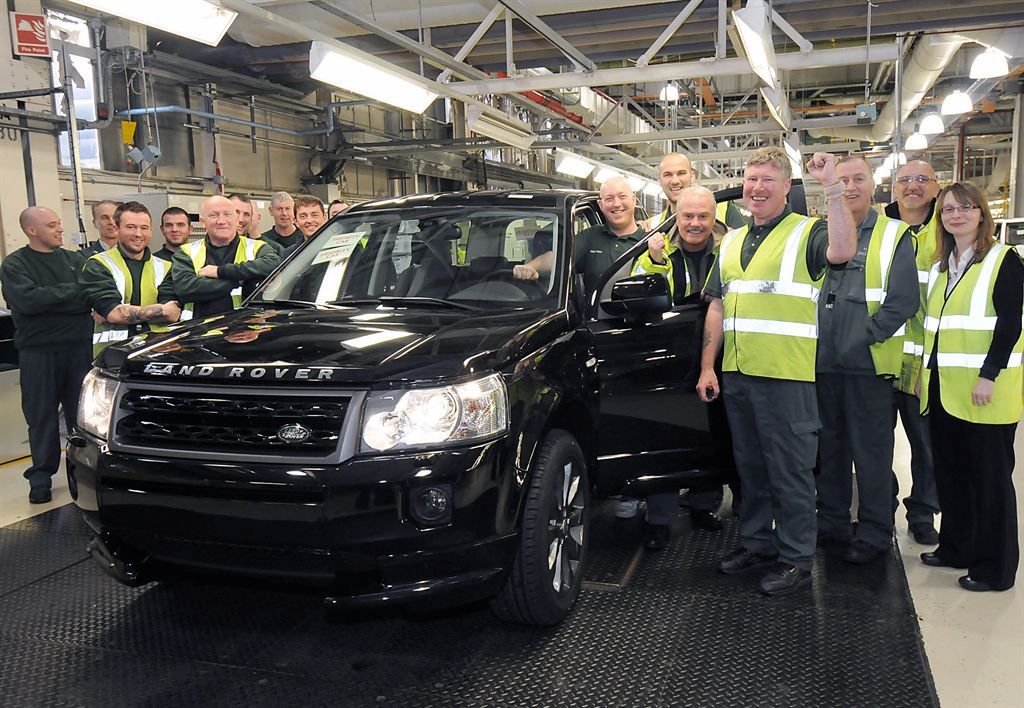 LAND ROVER CELEBRATES PRODUCTION OF THE 300,000TH FREELANDER 2