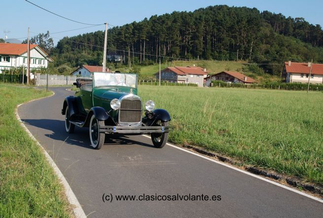FORD A ROADSTER COUPÉ (1929)