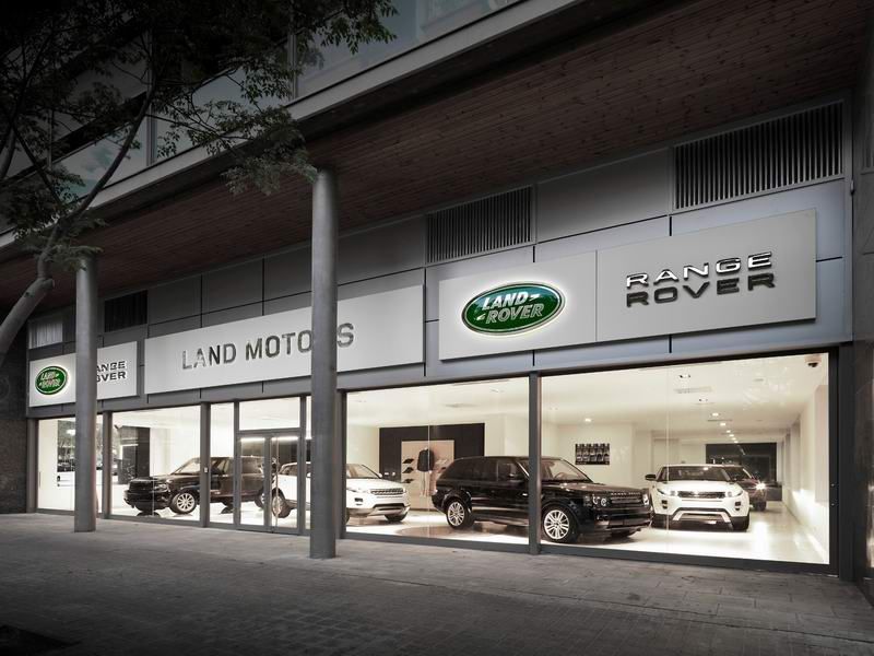 SE INAUGURA EN BARCELONA EL PRIMER ICONIC SHOW ROOM DE LAND ROVER