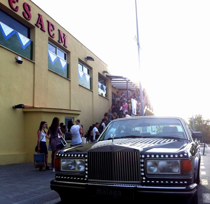 EL MUSEO AUTOMOVILÍSTICO DE MÁLAGA PRESENTE EN EL DESFILE DE GRADUACIÓN DE ESAEM
