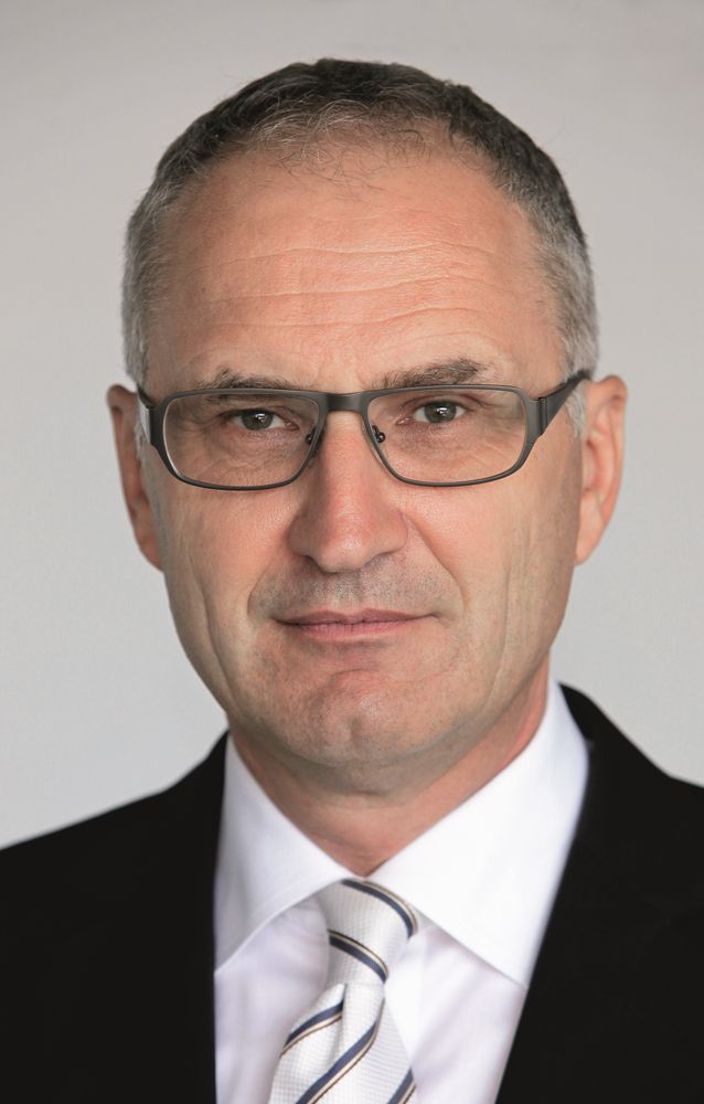NEW HEAD OF COMMUNICATIONS OF PORSCHE SE Porsche SE.