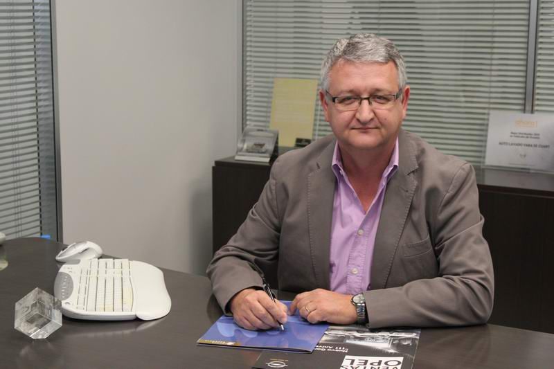 PASCUAL MARTINEZ, PRESIDENTE DE LA FERIA DEL AUTOMÓVIL DE VALENCIA Pascual Martínez, Nuevo Presidente de la Feria del Automóvil y Vehículo de Ocasión de Valencia.
