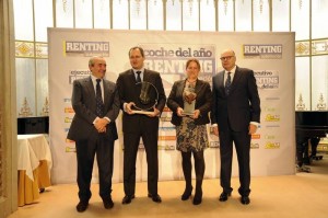 El Peugeot 508 RXH ha recibido hoy el premio a "Coche del Año de Renting 2012", en un acto celebrado en el Casino de Madrid. Antonio González, Director General de Peugeot España, recogió el galardón de manos de Javier Menéndez, Presidente del grupo editorial Automoción Press y Director y Editor de la revista Renting Automoción, organizadora de este "Coche del Año". En el evento también se entregó el reconocimiento a "Ejecutivo del Año", que en esta ocasión fue a parar a Cecilia Boned, Consejera Delegada de Arval. Peugeot.