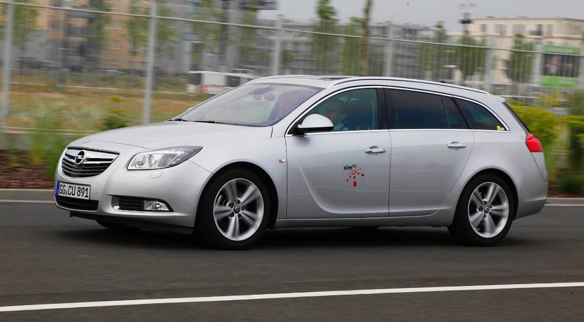 OPEL PRUEBA EN EL PROYECTO simTD LA VIABILIDAD DE LA COMUNICACIÓN CAR-TO-X