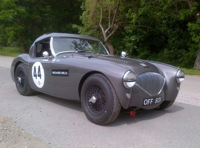 Austin Healey 100M – 1955, con modificaciones para correr en Le Mans.