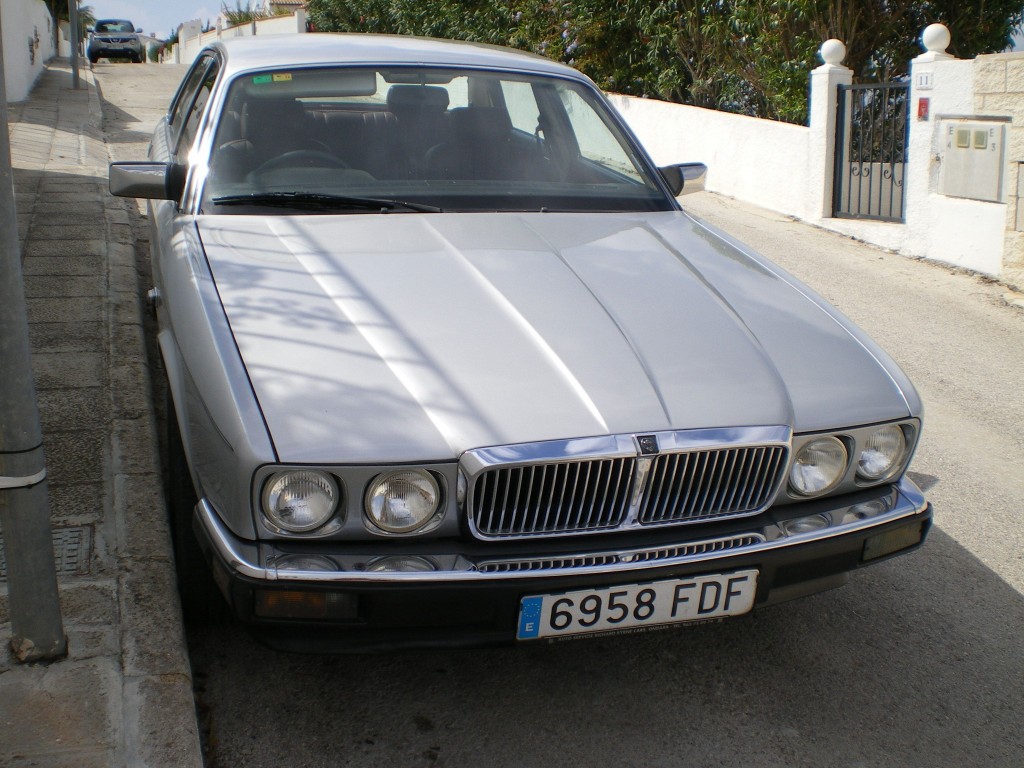 JAGUAR XJ6 (XJ40) FOR SALE.