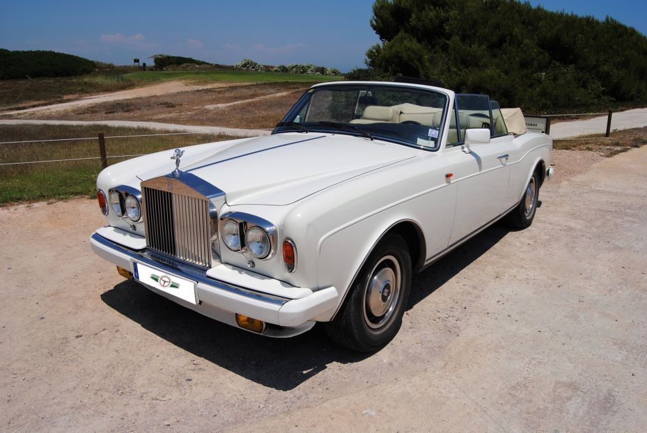 ROLLS ROYCE CORNICHE CONVERTIBLE (1986)