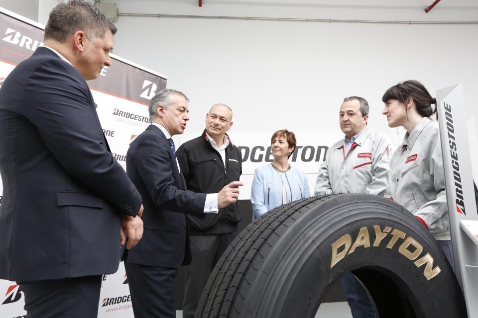 EL LEHENDAKARI VISITA LA PLANTA DE BRIDGESTONE EN BASAURI