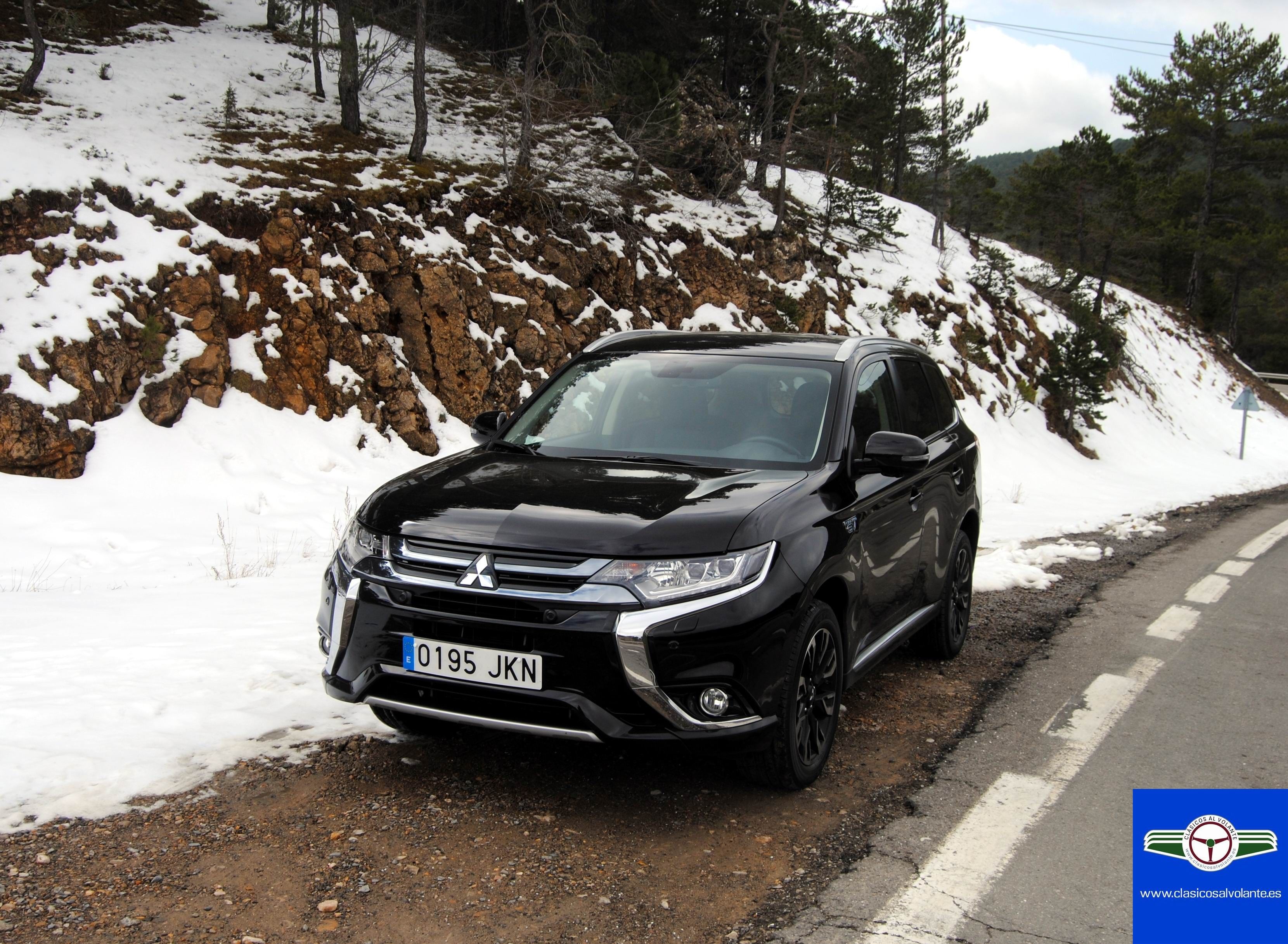 CLÁSICOS AL VOLANTE PRUEBA EL MITSUBISHI OUTLANDER PHEV MITSUBISHI