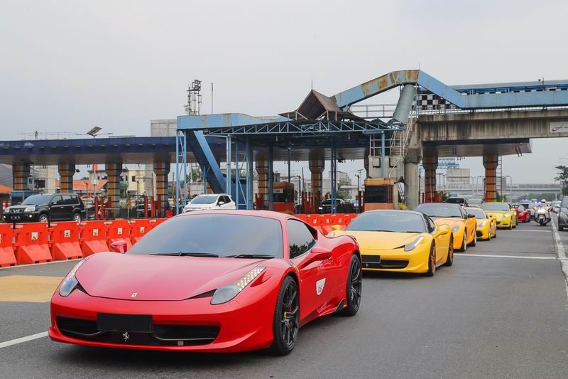 1000 GOOD DEEDS FOR 1000 ORPHANS BY FERRARI OWNERS CLUB INDONESIA FERRARI