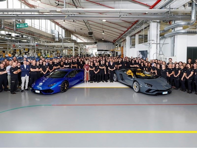 AUTOMOBILI LAMBORGHINI PRODUCES AVENTADOR 8,000 AND HURACÁN 11,000 lamborghini