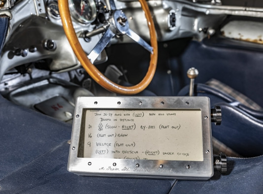 MUSEO MERCEDES-BENZ: NOTAS DEL COPILOTO DE RALLY