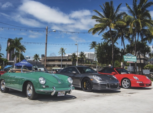 PORSCHE EN EL PARAÍSO: EL CLUB PORSCHE DE AMÉRICA SE REÚNE EN HAWAI
