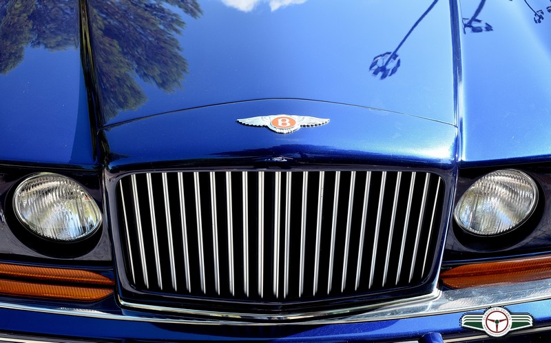 BENTLEY PASÓ A SER UNA MARCA INDEPENDIENTE DE ROLLS-ROYCE EL 1 DE ENERO DE 2003, QUEDANDO ENGLOBADA DENTRO DEL GRUPO VOLKSWAGEN