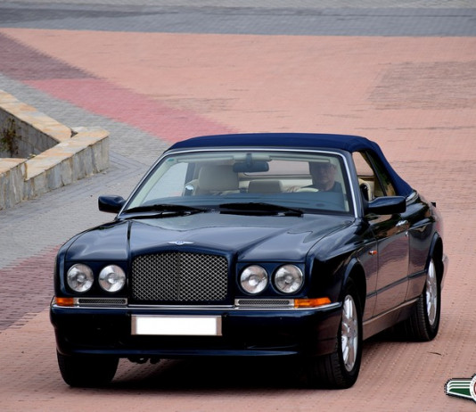 CLÁSICOS AL VOLANTE PRUEBA LOS BENTLEY CONTINENTAL R (1996) Y AZURE (1998)