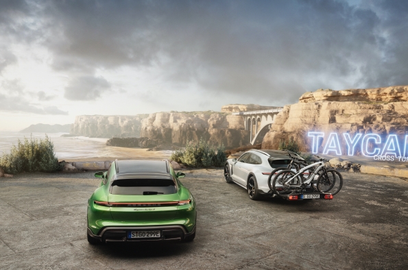 TAYCAN TURBO S CROSS TURISMO, TAYCAN 4S CROSS TURISMO, 2021