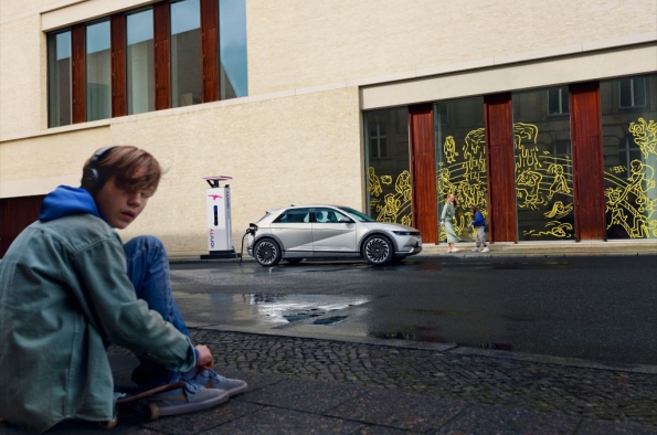 LAS ESTACIONES IONITY PERMITEN CARGAR EL HYUNDAI IONIQ 5 A ALTA VELOCIDAD LAS ESTACIONES IONITY PERMITEN CARGAR EL HYUNDAI IONIQ 5 A ALTA VELOCIDAD