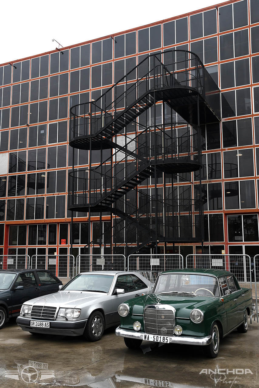 EL EXTERIOR DEL PABELLÓN DE CRISTAL EN EL QUE SE CELEBRA CLASSICMADRID ES UN EXCELENTE ESCAPARATE PARA VER CLÁSICOS DE TODO TIPO Y CONDICIÓN EL EXTERIOR DEL PABELLÓN DE CRISTAL EN EL QUE SE CELEBRA CLASSICMADRID ES UN EXCELENTE ESCAPARATE PARA VER CLÁSICOS DE TODO TIPO Y CONDICIÓN
