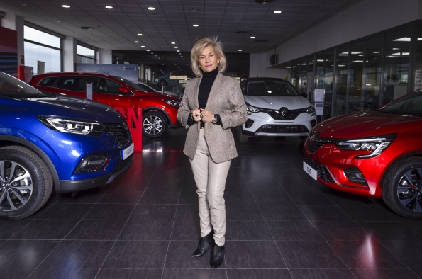 ELENA BARTOLOMÉ: GERENTE DEL CONCESIONARIO COLMENAR AUTOMOCIÓN