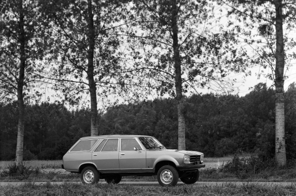  LOS PEUGEOT DANGEL 4X4 PUEDEN AVENTURARSE FUERA DEL ASFALTO SIN PROBLEMAS