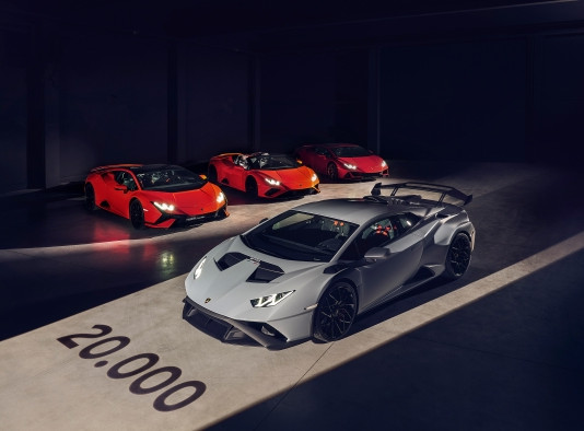 EL HURACÁN #20.000 SALE DE LA LÍNEA DE PRODUCCIÓN DE AUTOMOBILI LAMBORGHINI