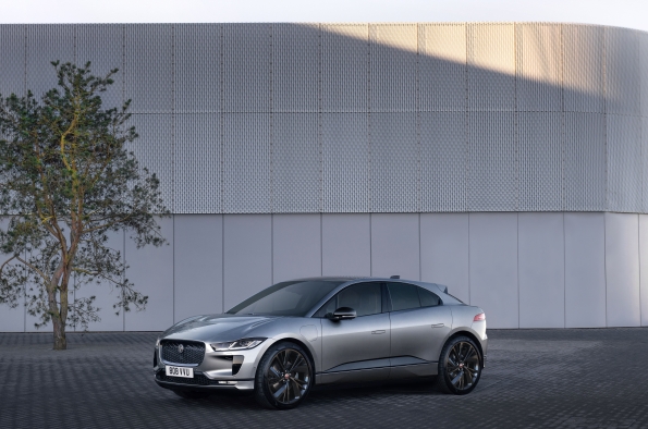 JAGUAR LAND ROVER REDUCIRÁ LAS EMISIONES DE EFECTO INVERNADERO UN 46% EN OPERACIONES PROPIAS Y UN 54% EN SU CADENA DE VALOR PARA 2030 JAGUAR LAND ROVER REDUCIRÁ LAS EMISIONES DE EFECTO INVERNADERO UN 46% EN OPERACIONES PROPIAS Y UN 54% EN SU CADENA DE VALOR PARA 2030
