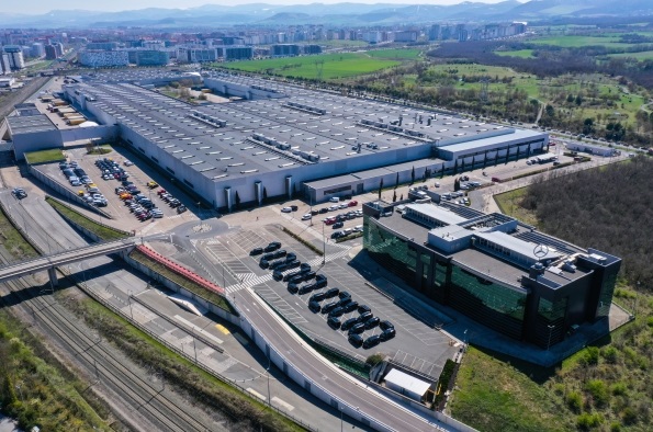 EL LUNES 11 DE ABRIL, SALIÓ DE LA LÍNEA DE MONTAJE DE MERCEDES-BENZ EN VITORIA EL VEHÍCULO NÚMERO 1.000.000 DE LA ACTUAL GENERACIÓN DE LA FURGONETA VITO Y EL MONOVOLUMEN CLASE V EL LUNES 11 DE ABRIL, SALIÓ DE LA LÍNEA DE MONTAJE DE MERCEDES-BENZ EN VITORIA EL VEHÍCULO NÚMERO 1.000.000 DE LA ACTUAL GENERACIÓN DE LA FURGONETA VITO Y EL MONOVOLUMEN CLASE V