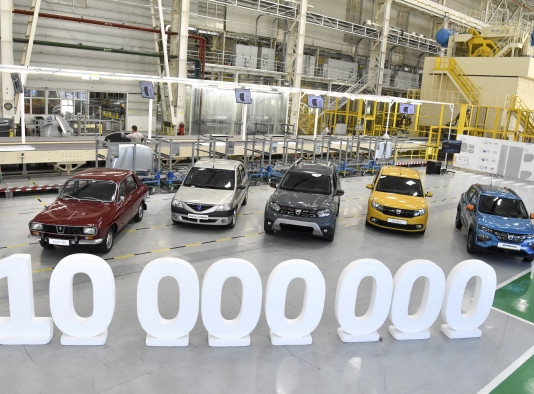 DACIA FABRICA EL COCHE 10 MILLONES