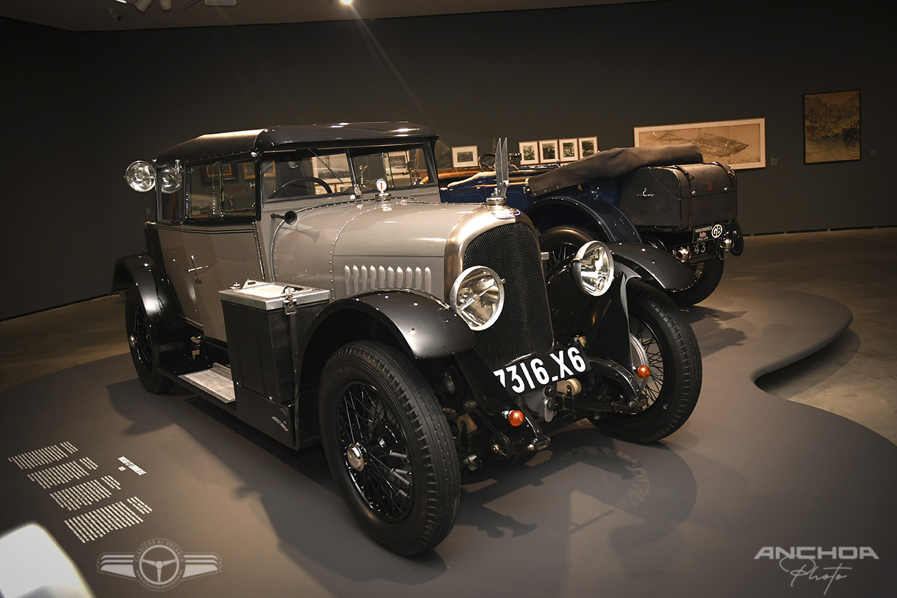 VOISIN C7 LUMINEUSE (1957), PRESTADO POR LA COLECCIÓN DE LA FAMILIA FOSTER
