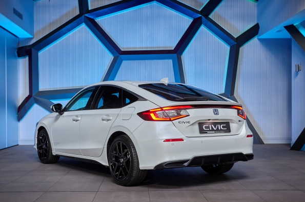 EL HONDA CIVIC E:HEV ESTARÁ DISPONIBLE EN EL MERCADO ESPAÑOL EN OCTUBRE DE 2022 EL HONDA CIVIC E:HEV ESTARÁ DISPONIBLE EN EL MERCADO ESPAÑOL EN OCTUBRE DE 2022