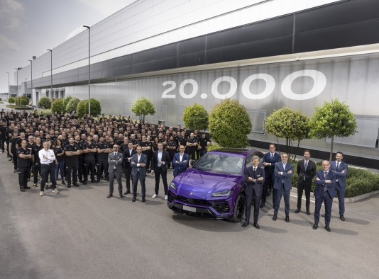 EL LAMBORGHINI URUS LOGRA UN NUEVO RÉCORD DE PRODUCCIÓN