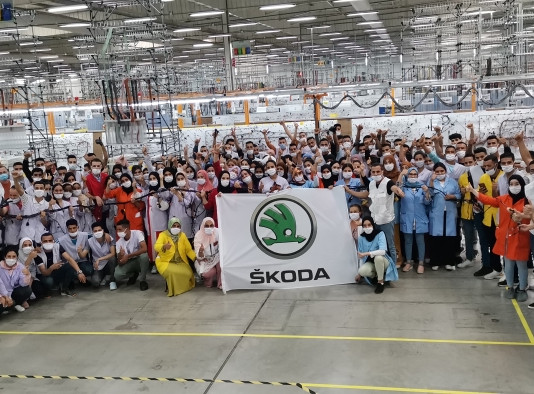 ŠKODA AUTO AFIANZA LA PRODUCCIÓN DE MAZOS DE CABLES