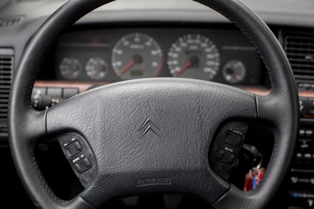 EN EL APARTADO DE DISEÑO, EL CITROËN XANTIA, EN SUS PRIMEROS AÑOS, SIGUIÓ LA ESTELA DEL CITROËN XM, LA GRAN BERLINA DE LUJO