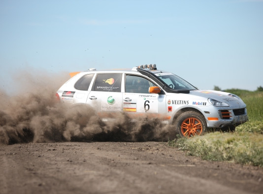 LA PRIMERA CARRERA DE UN PORSCHE CAYENNE EN LA TRANSSYBERIA 2007 PORSCHE CAYENNE TRANSSYBERIA