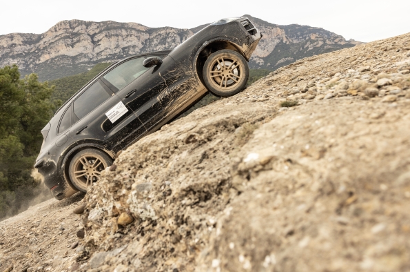 LAS PRUEBAS DEL NUEVO PORSCHE CAYENNE LLEGAN A SU RECTA FINAL