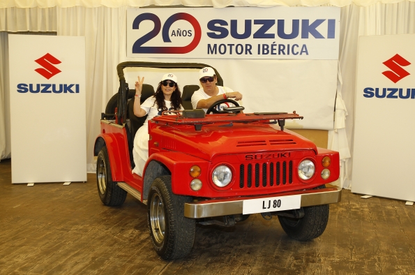 LA GRAN FAMILIA SUZUKI SE REÚNE PARA CELEBRAR EL 20º ANIVERSARIO DE LA MARCA