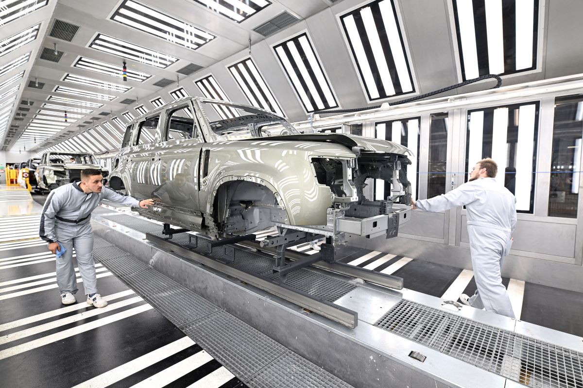 JLR CONFIRMA EL FUTURO ELÉCTRICO DE NITRA EN LA CELEBRACIÓN DE SU 5º ANIVERSARIO