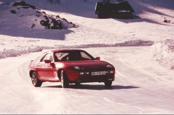 ADEMÁS DEL 356 Y EL 911, LLEGARON EL 914, LOS MODELOS TRANSAXLE Y EL 959