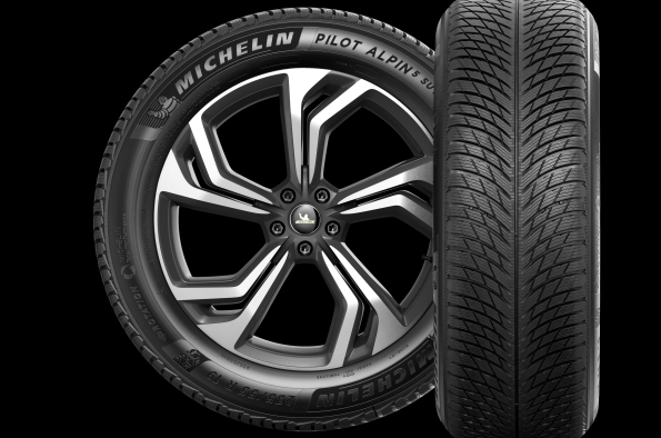 MICHELIN OFRECE TRES GAMAS DE NEUMÁTICOS PARA EL NUEVO PORSCHE MACAN ELÉCTRICO