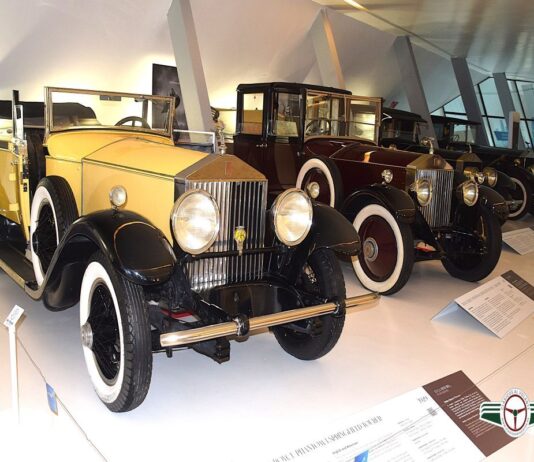 CLÁSICOS AL VOLANTE VISITÓ LA EXPOSICIÓN “ROLLS-ROYCE: LA HISTORIA TRAS EL MITO” EXPOSICIÓN “ROLLS-ROYCE: LA HISTORIA TRAS EL MITO”