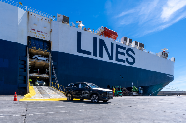 OMODA & JAECOO DESEMBARCA CON 615 COCHES EN EL PUERTO DE MÁLAGA