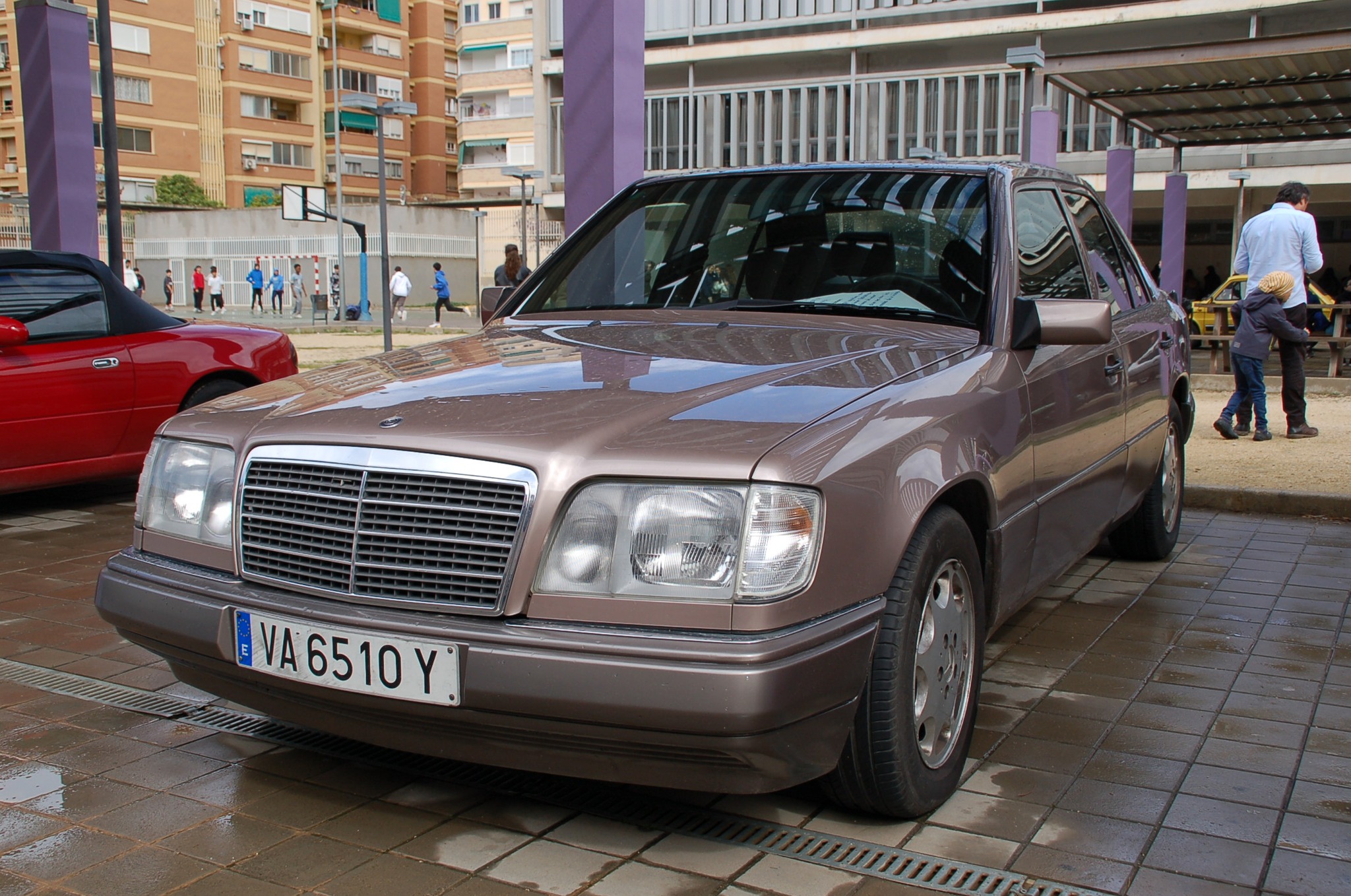 MERCEDES E320