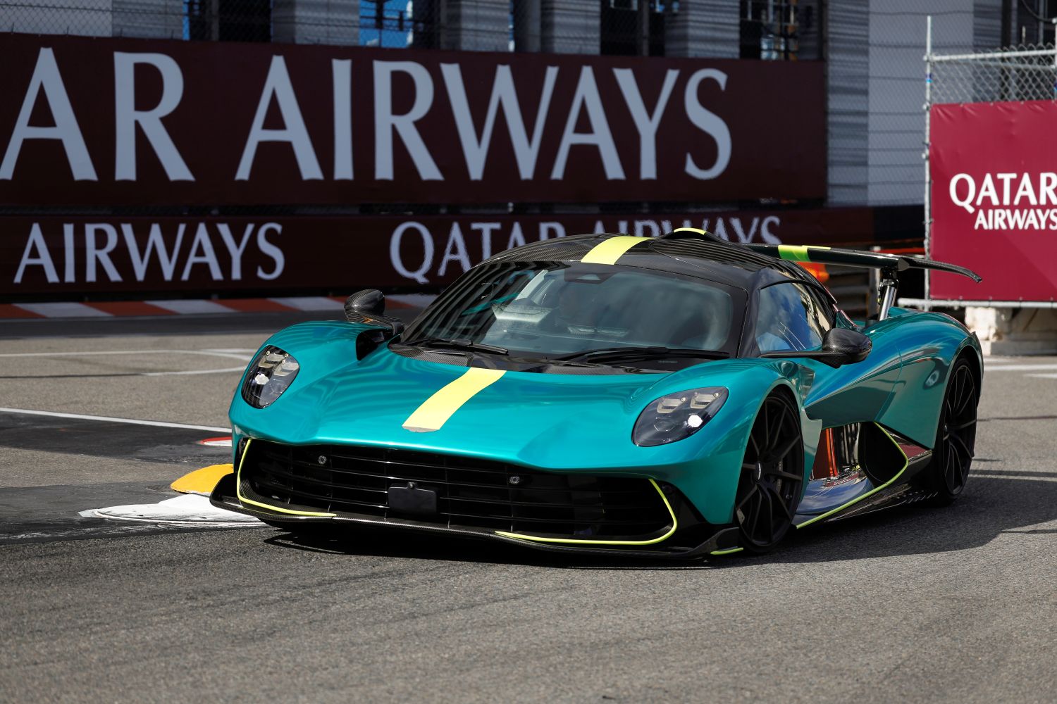 EL ASTON MARTIN VALHALLA REALIZA SU DEBUT DINÁMICO MUNDIAL