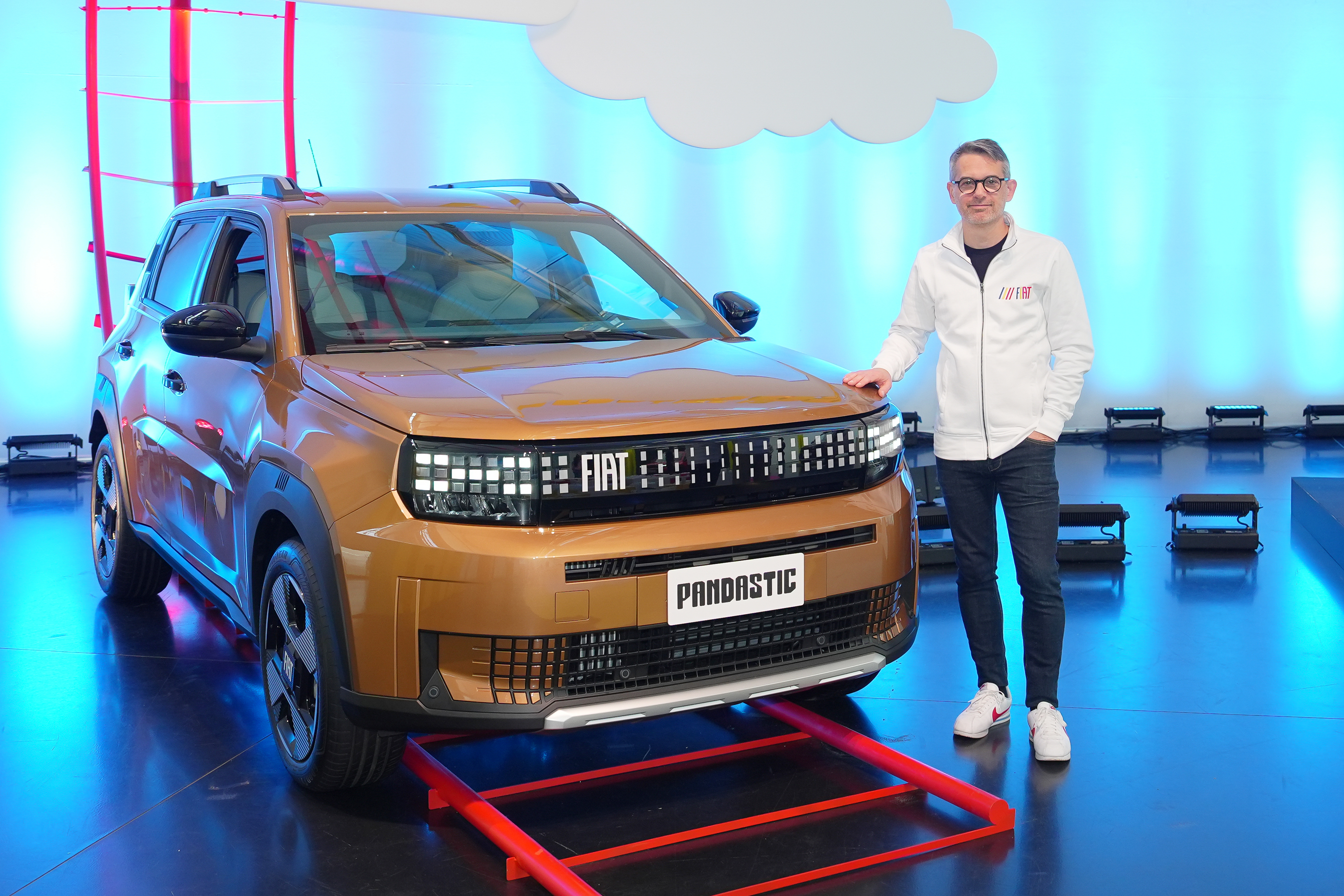 FRANÇOIS LEBOINE NOMBRADO «HÉROE DEL DISEÑO» EN LOS PREMIOS AUTOCAR 2025