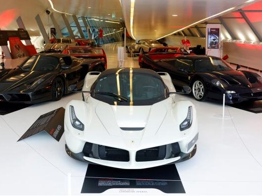 EL UNIVERSO FERRARI EN MOBILITY CITY CON LA EXPOSICIÓN “PASIÓN Y LEYENDA” “PASIÓN Y LEYENDA. UNA SELECCIÓN ÚNICA DE LOS FERRARI MÁS IMPORTANTES DE AYER Y HOY”