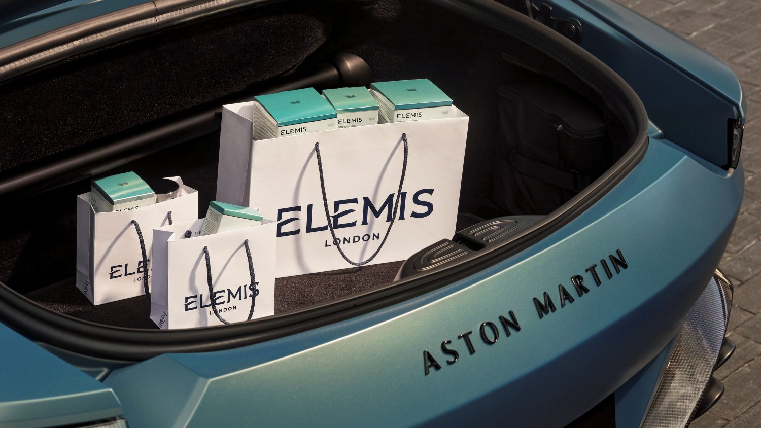 ELEMIS SE CONVIERTE EN OFFICIAL SKINCARE PARTNER DE ASTON MARTIN